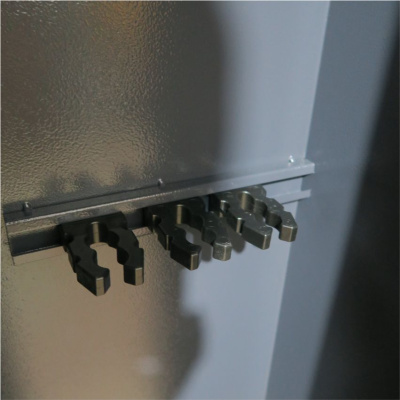 Оружейный сейф Stalker S5 (фото), размеры: 1500x300x200 мм., для хранения 3-4 руж. высотой до 1290 мм.